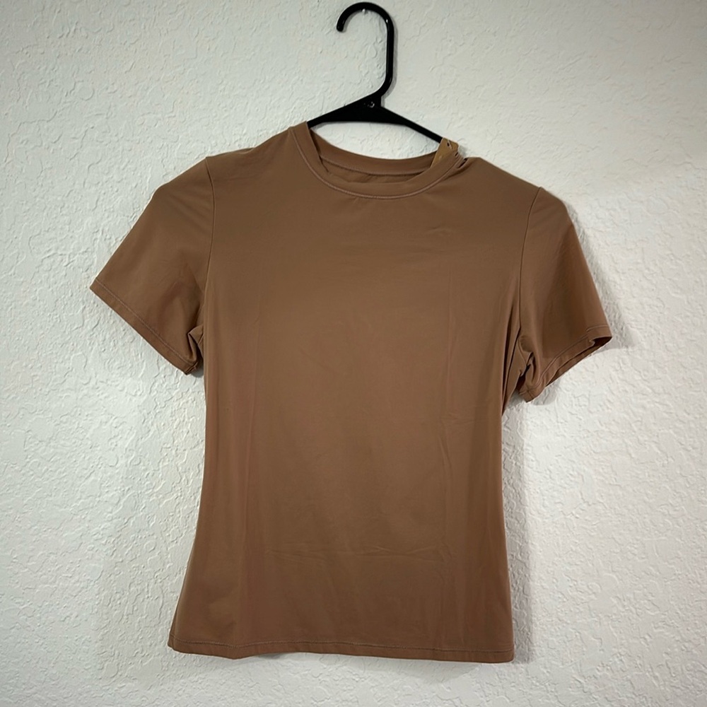 SKIMS tshirt - Sienna - M